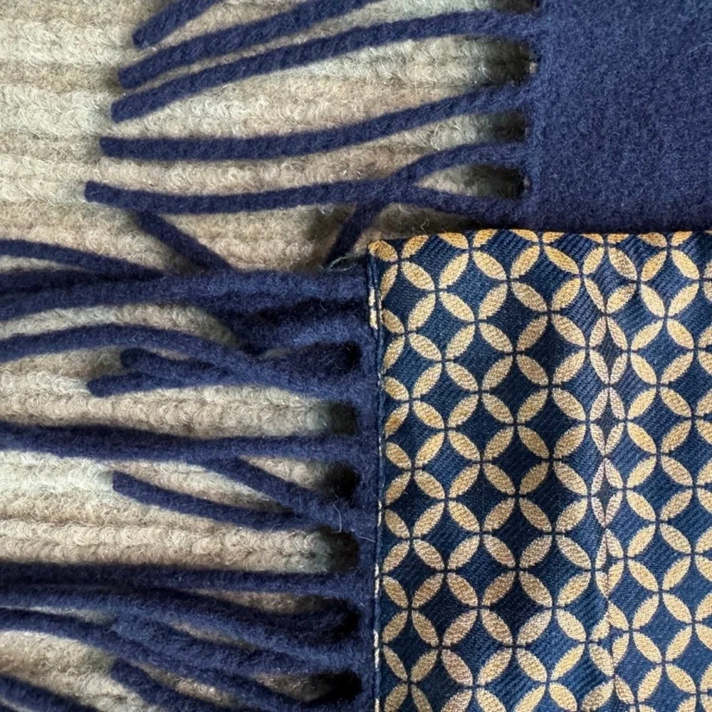 Navy Blue Silk Wool Reversible Scarf Geometric Pattern Gold Made in Italy Fringe